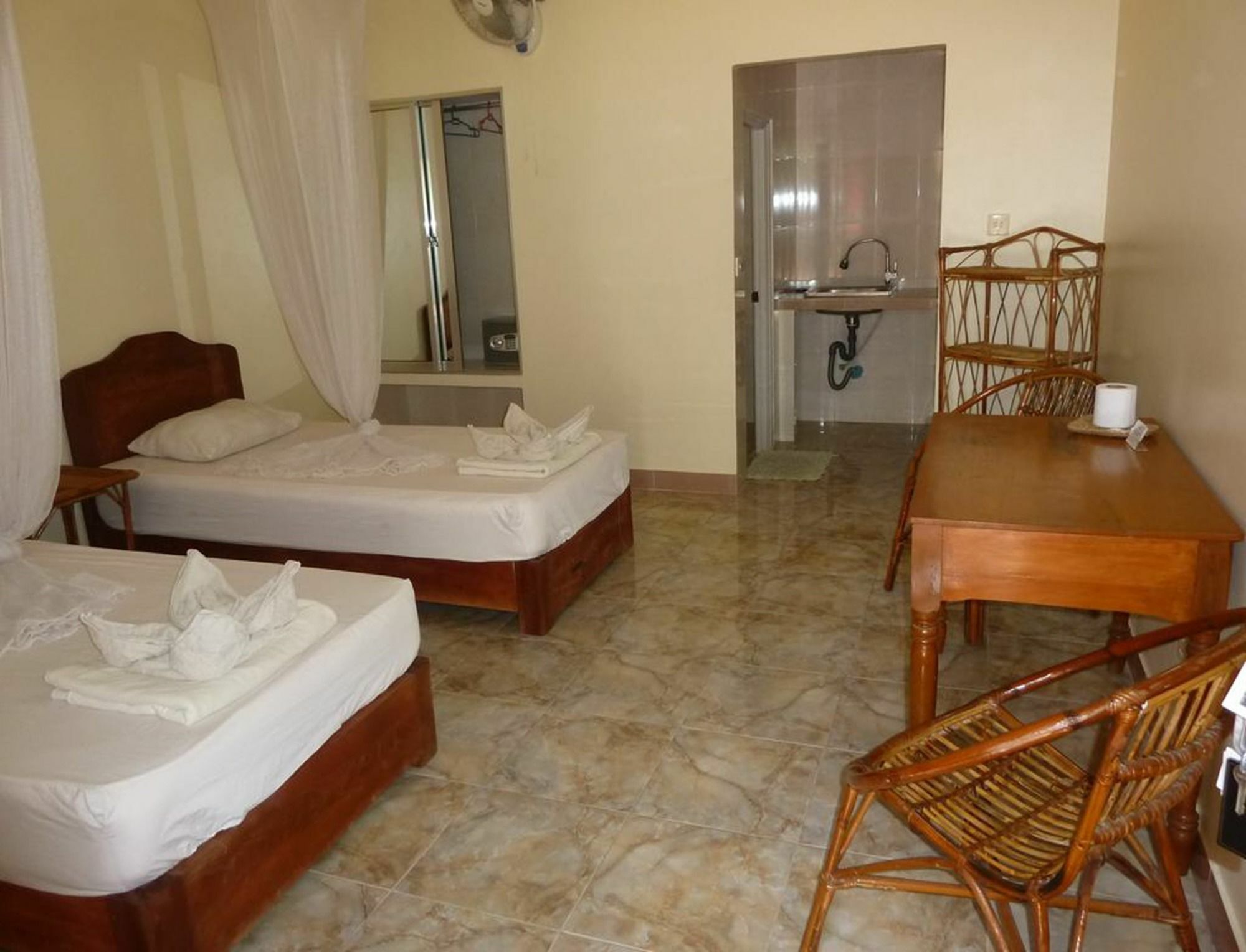 Sunset Lounge Hotel Sihanoukville Exterior foto
