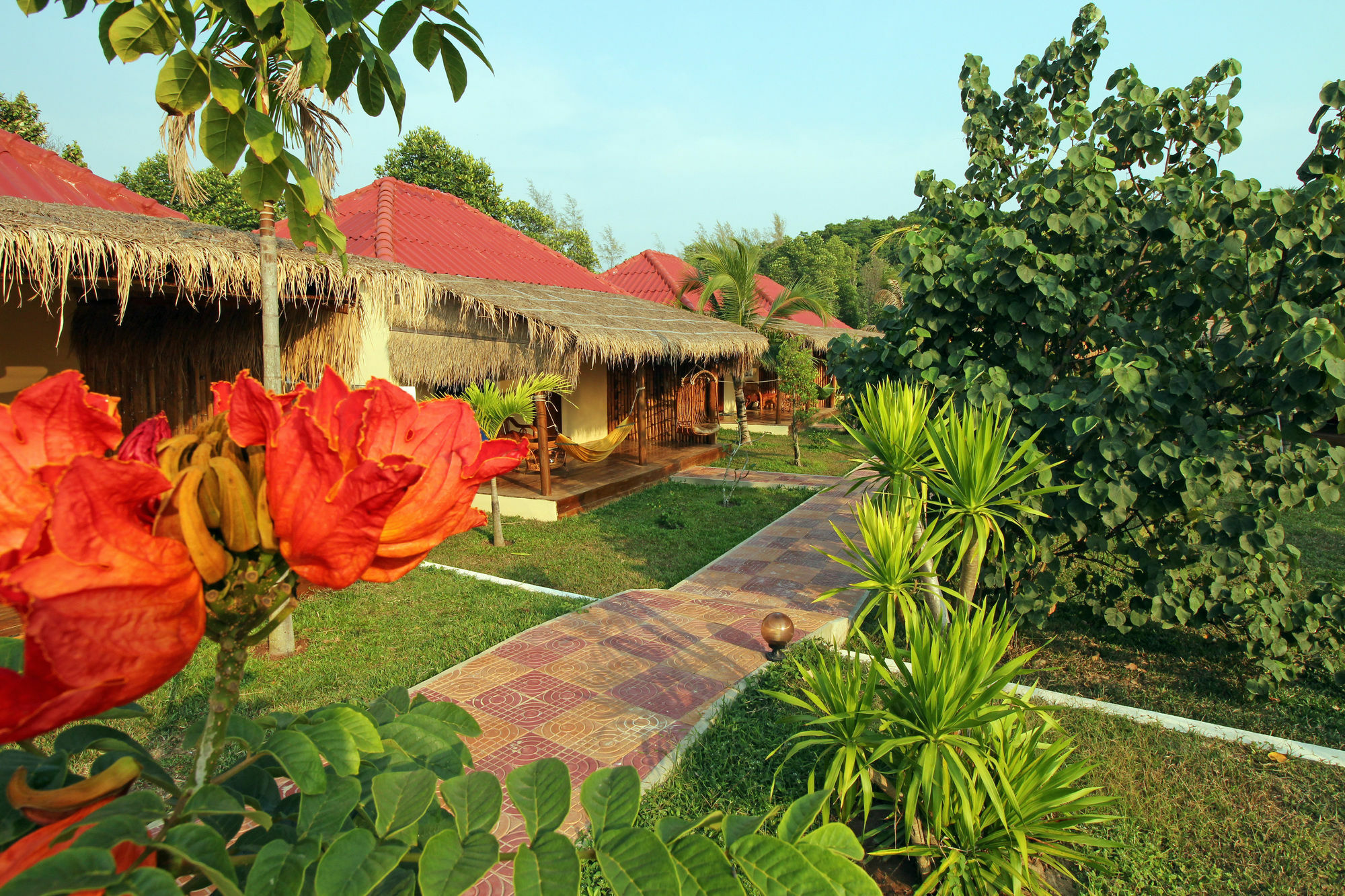 Sunset Lounge Hotel Sihanoukville Exterior foto